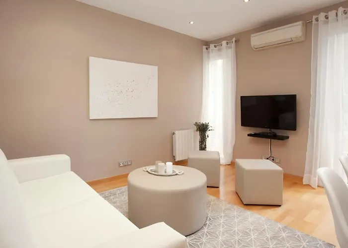 Gran Via Modern And Bright 3bd With Terrace * Barcelona